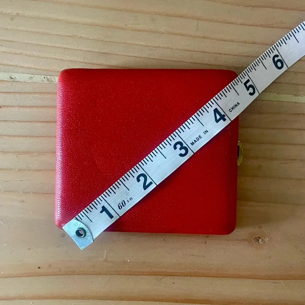 Dunhill cigarette red